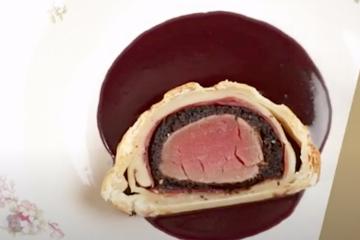 Solomillo Wellington de cerdo ibérico con salsa de vino tinto