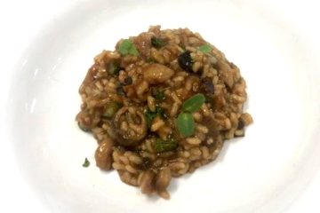 Arroz meloso de shitake, setas de cardo y trigueros