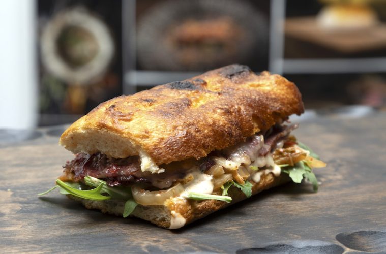 El bocadillo de queso perfecto para los españoles, según Diego Guerrero