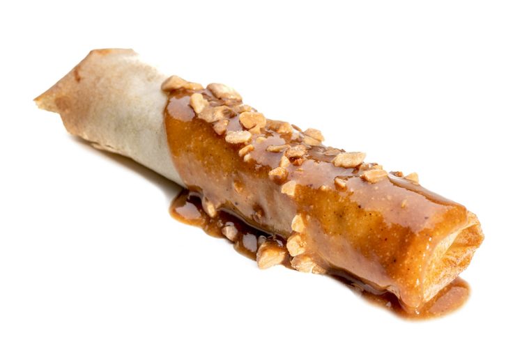 Las mejores tapas de Tapapiés 2024 una pastela marroquí y una coca sefardí