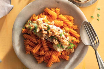 Pasta con cremoso de nueces olvidadas por el armario