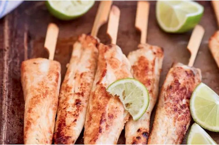 Pinchos de pollo con pechuga sobrante