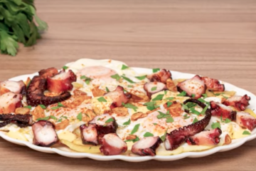 Rejos de pulpo sobrante con patatas y huevos