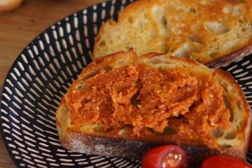 Tostas con sobrasada vegetal