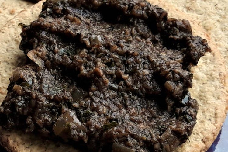 Pinchos de falsa morcilla vegana