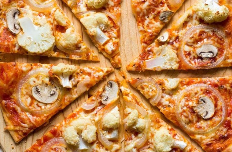 Pizza con coliflor sobrante
