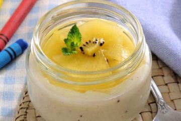 Postre de kiwi y plátano maduros