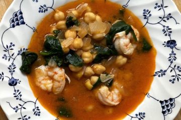 Potaje de garbanzos conserva con langostinos sobrantes
