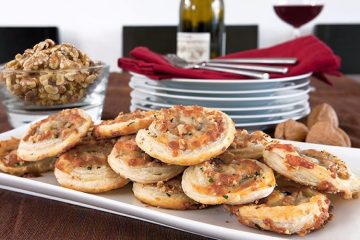 Hojaldres de nueces con mozzarella y parmesano