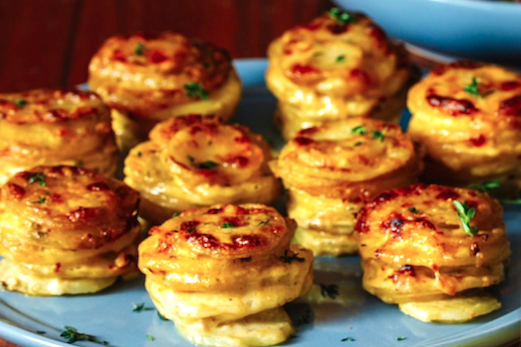 Muffins de patata y queso al tomillo y romero