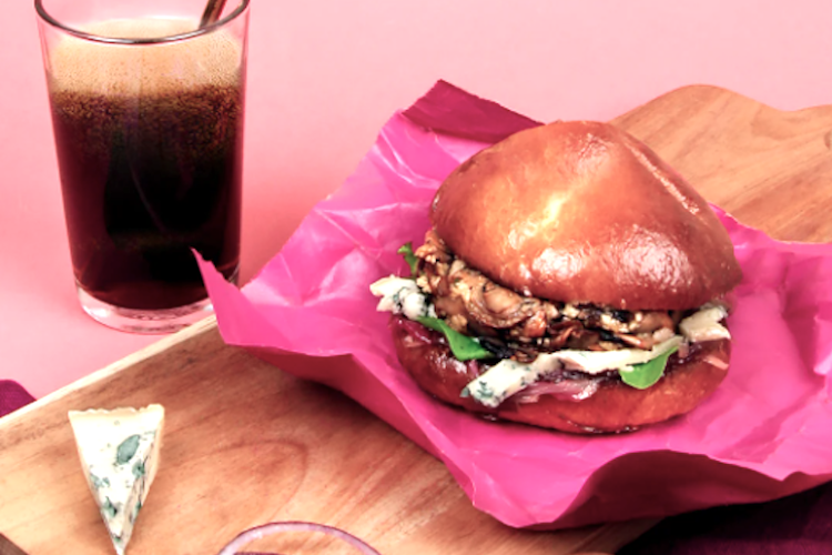 Hamburguesa de champiñones que empiecen a madurar