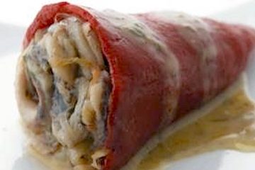 Piquillos rellenos de boquerones en vinagre