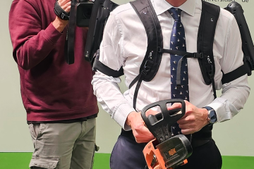 Gafas de realidad virtual y exoesqueletos para ayudar en la poda del olivar (Foto: UPA)