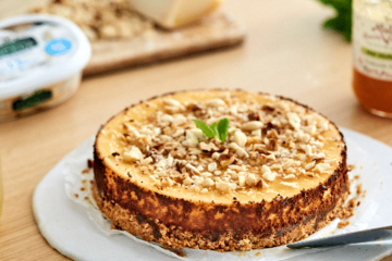 Tarta de queso y frutos secos olvidados por el armario