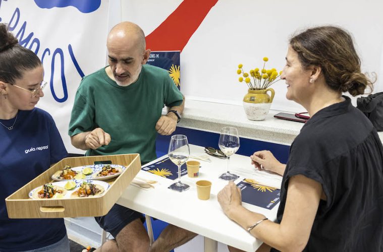 Los sábados, aperitivo gratuito en el espacio Guía Repsol del Mercado de Vallehermoso (Madrid)