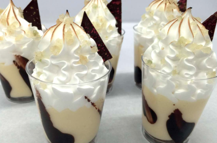 Mousse de limón y merengue suizo