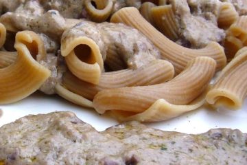 Pasta sobrante son salsa de foie gras