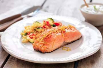 Salmón al limón en barbacoa, con cuscús