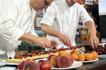Fruta de temporada como ingrediente estrella de la pastelería de verano