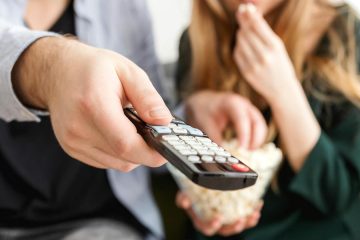 Películas y series sobre gastronomía y vino para las noches de verano