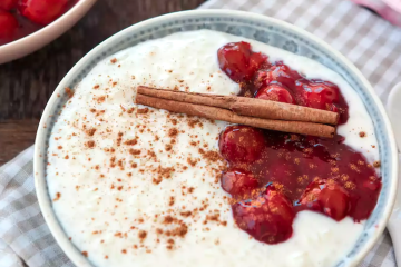 Pudin de arroz y cerezas