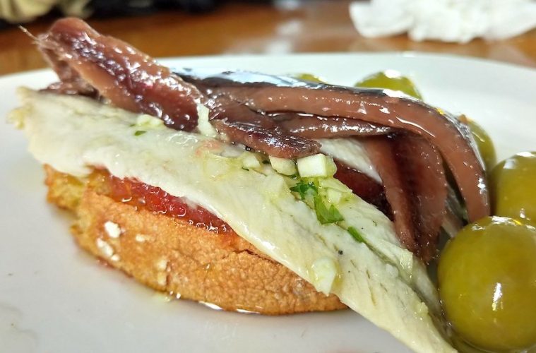 Abierta de nuevo la pesca de anchoa en el Cantábrico y noroeste tras aumentar su cuota