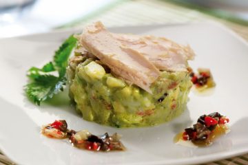 Ensaladilla de guacamole con ventresca de atún