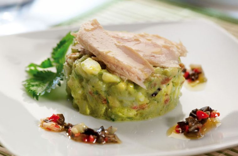 Ensaladilla de guacamole con ventresca de atún