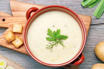 Crema caliente de puerro y patata