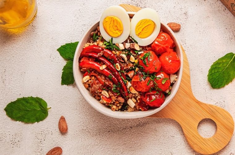 Ensalada con lentejas que sobraron ayer y cuscús