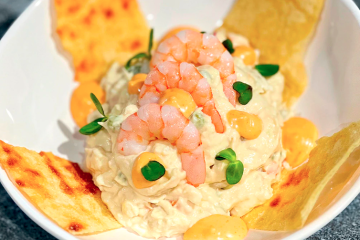 Ensaladilla rusa con langostinos y mayonesa de kimchi