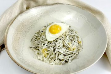 Gulas con arroz blanco sobrante de ayer