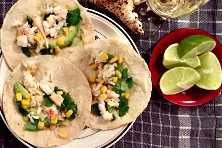 Tacos de cangrejo y aguacate