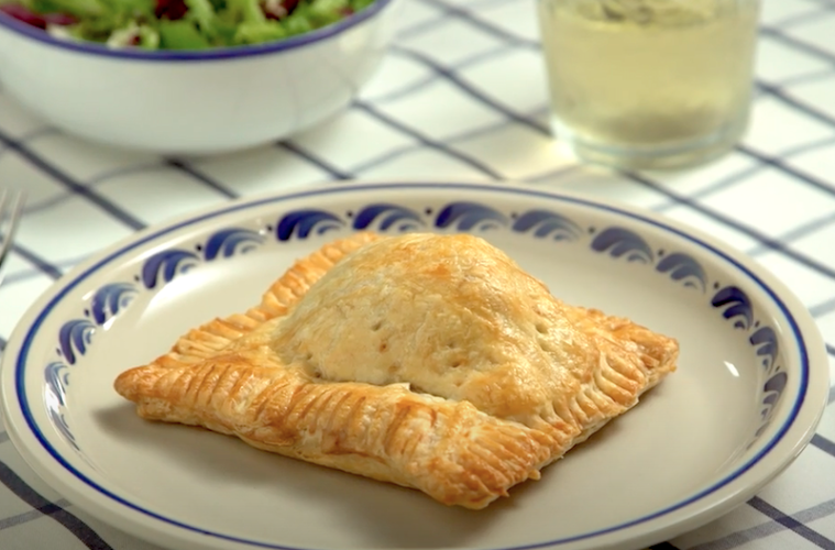Bacalao ya cocinado sobrante en empanada