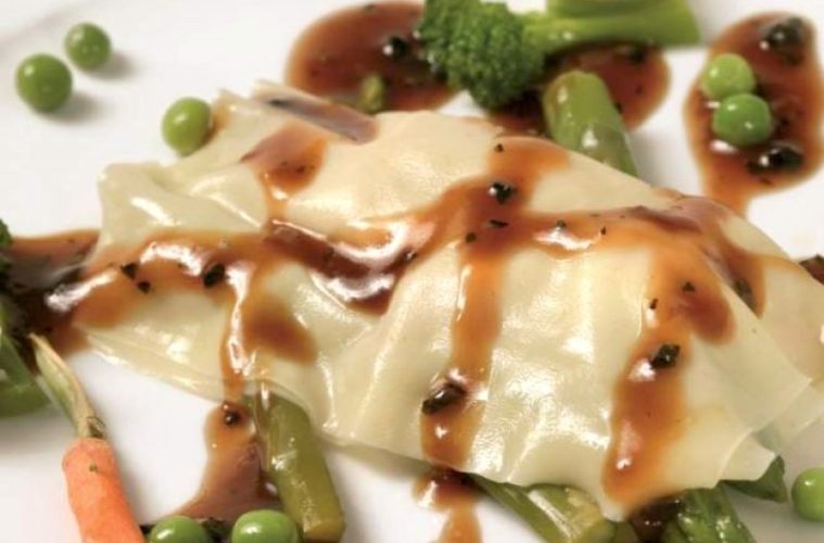 Canelones de ternasco con salsa de trufa