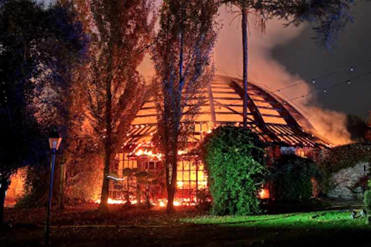 Se incendia la cúpula de madera del restaurante Mas Marroch, de los hermanos Roca (Foto redes Josep Roca)