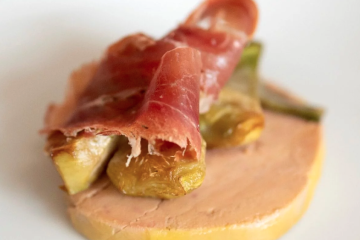 Alcachofas crujientes con jamón ibérico y foie