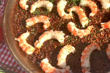 Arroz socarrat de gambones y chipirones