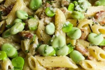 Pasta de ayer con habas y alcachofas