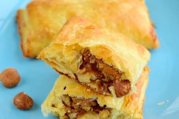Hojaldritos de crema de cacahuete y pistachos