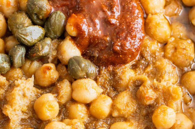 Lablabi tunecino con sobras de garbanzos y pan duro