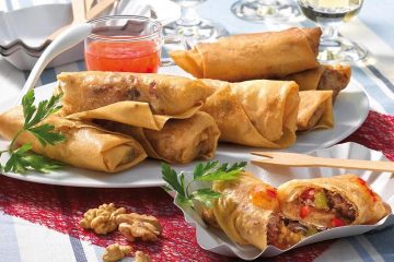 Rollitos de primavera con relleno de fideos chinos y nueces