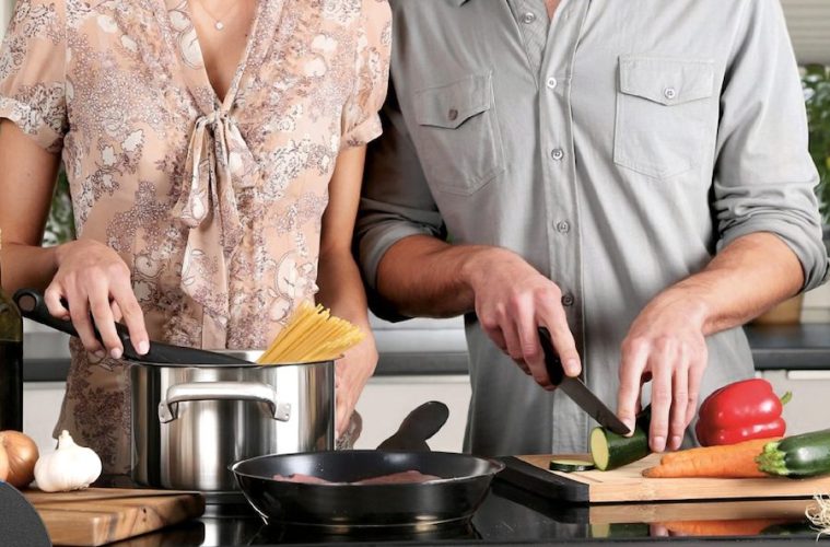 Cocinar en casa hoy, motivos, dedicación, hábitos, preferencias.jpg (Foto AMC)