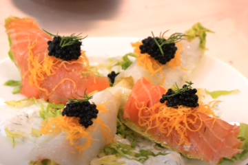 Corazones de cogollos con ahumados, caviar y huevo hilado