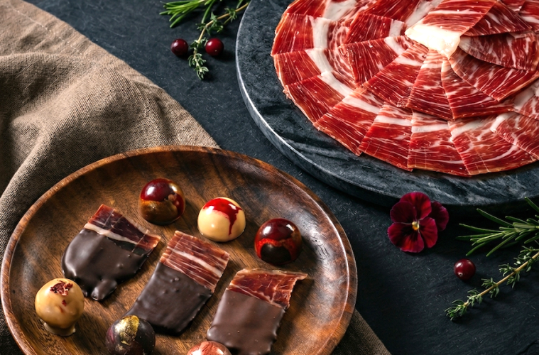 Maridajes inesperados: jamón de larga curación y chocolate de autor