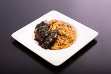 Arroz que sobró de ayer con calamares en conserva