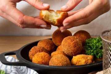 Croquetas de pollo y salsa barbacoa