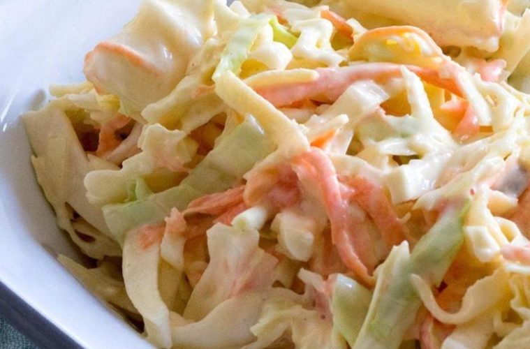 Ensalada americana con col sobrante de otra receta