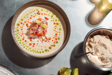 Gazpachuelo con citronela, ceviche de corvina y gambón