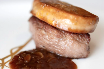 Presa ibérica y foie gras con salsa de Pedro Ximénez